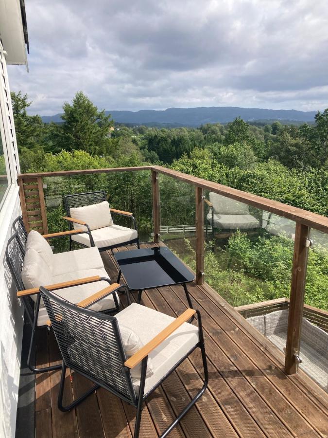 Duplex near airport - B&B