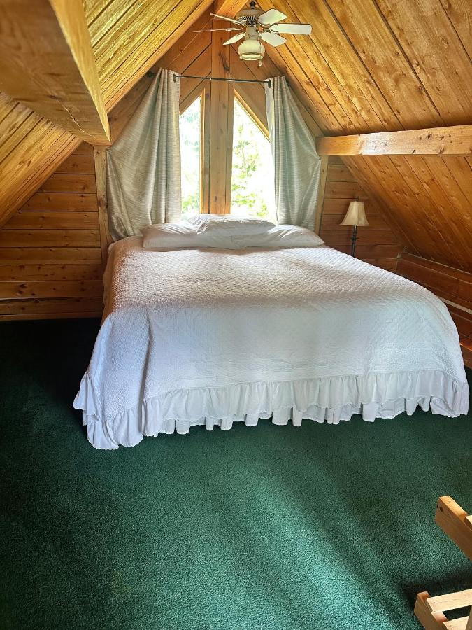 Suite mit Kingsize-Bett und Balkon