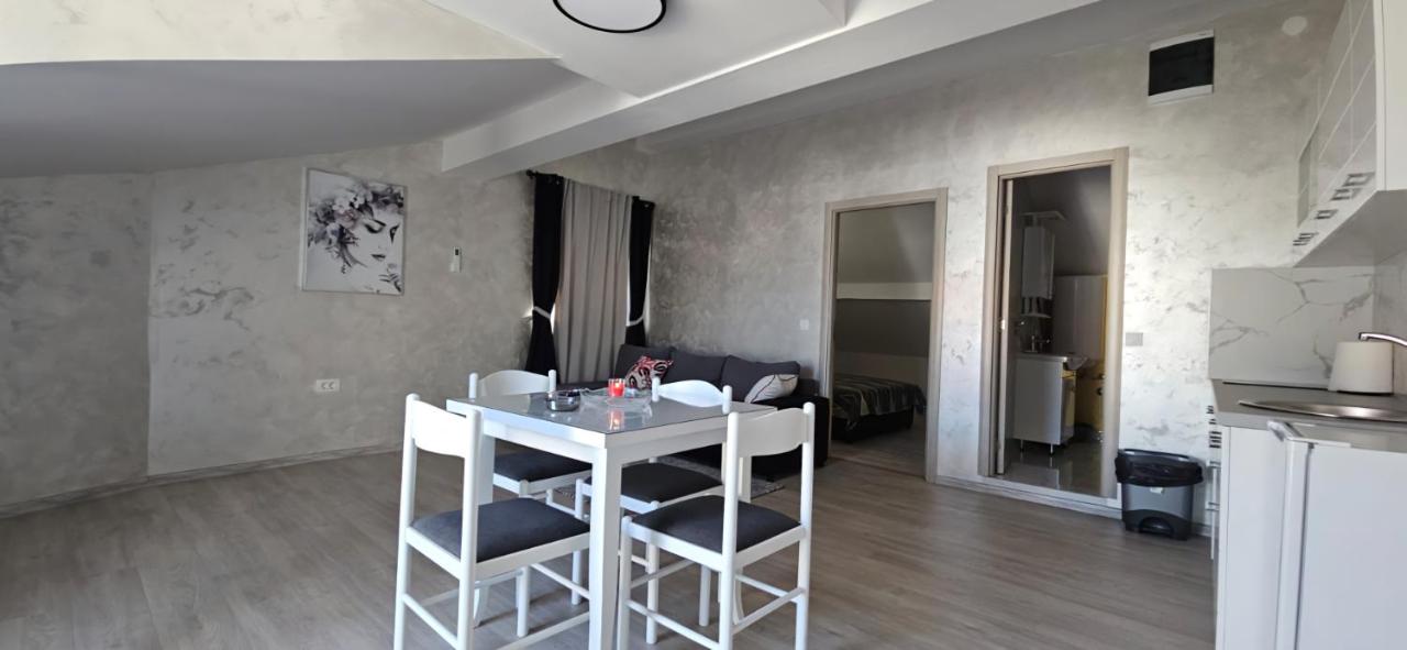 Plavi talas - B&B Igalo