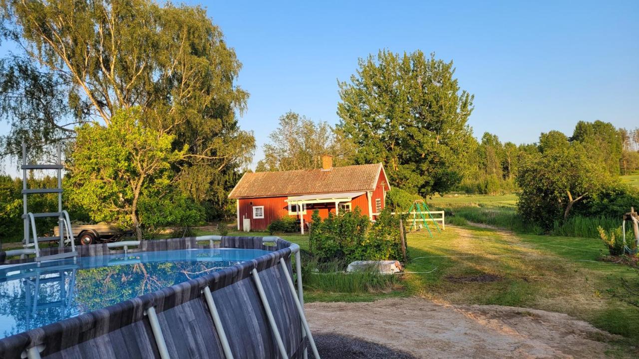 Stuga nära Kolmården - Chambres d’hôtes Ålberga