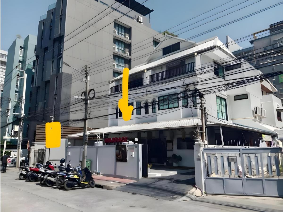 Yellow Place Sukhumvit Soi 2 BTS Nana - เยลโล เพลส สุขุมวิท ซอย 2 บีทีเอส นานา - B&B Bang Kapi