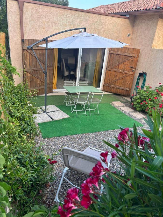 Studio tout équipé à la nuitée ou plus,proche aéroport Bastia - B&B