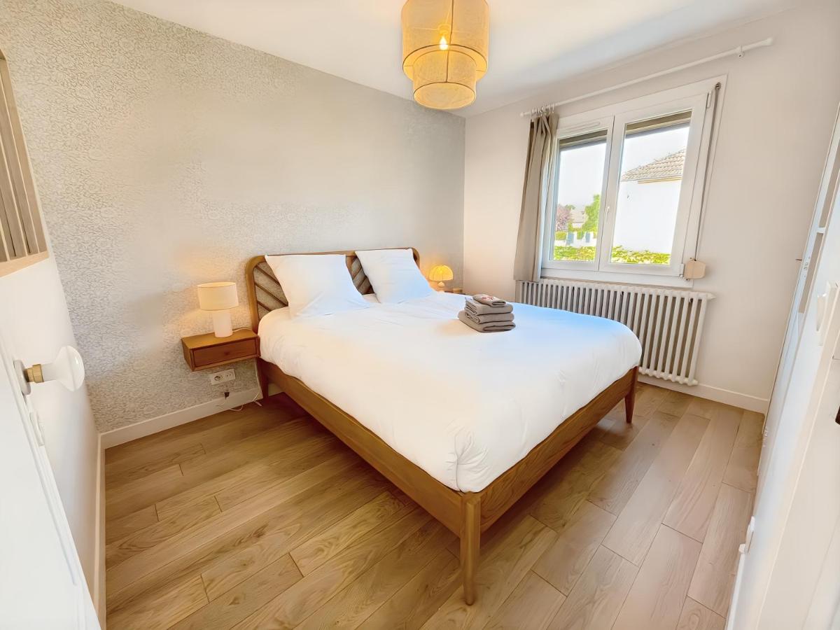 La Maison de Ranville - Entre Caen & la Mer avec jardin et parking gratuit - Chambres d'hôtes Ranville