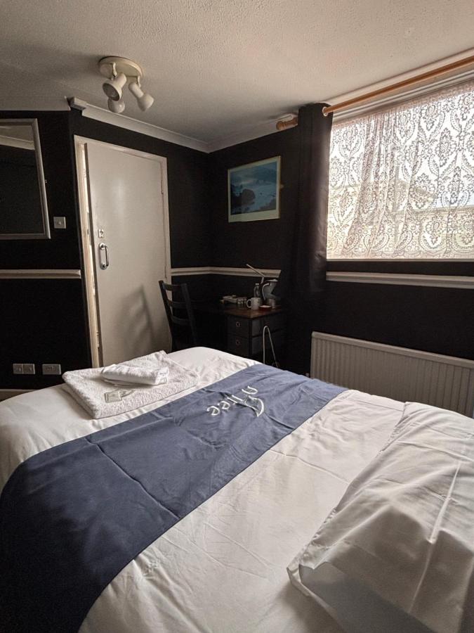 Single Room with Private Bathroom