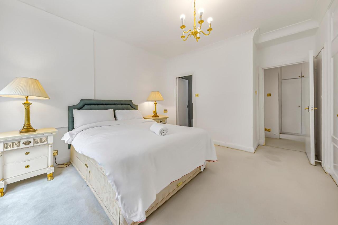 The Knightsbridge Deluxe Apt - Ferienwohnung London
