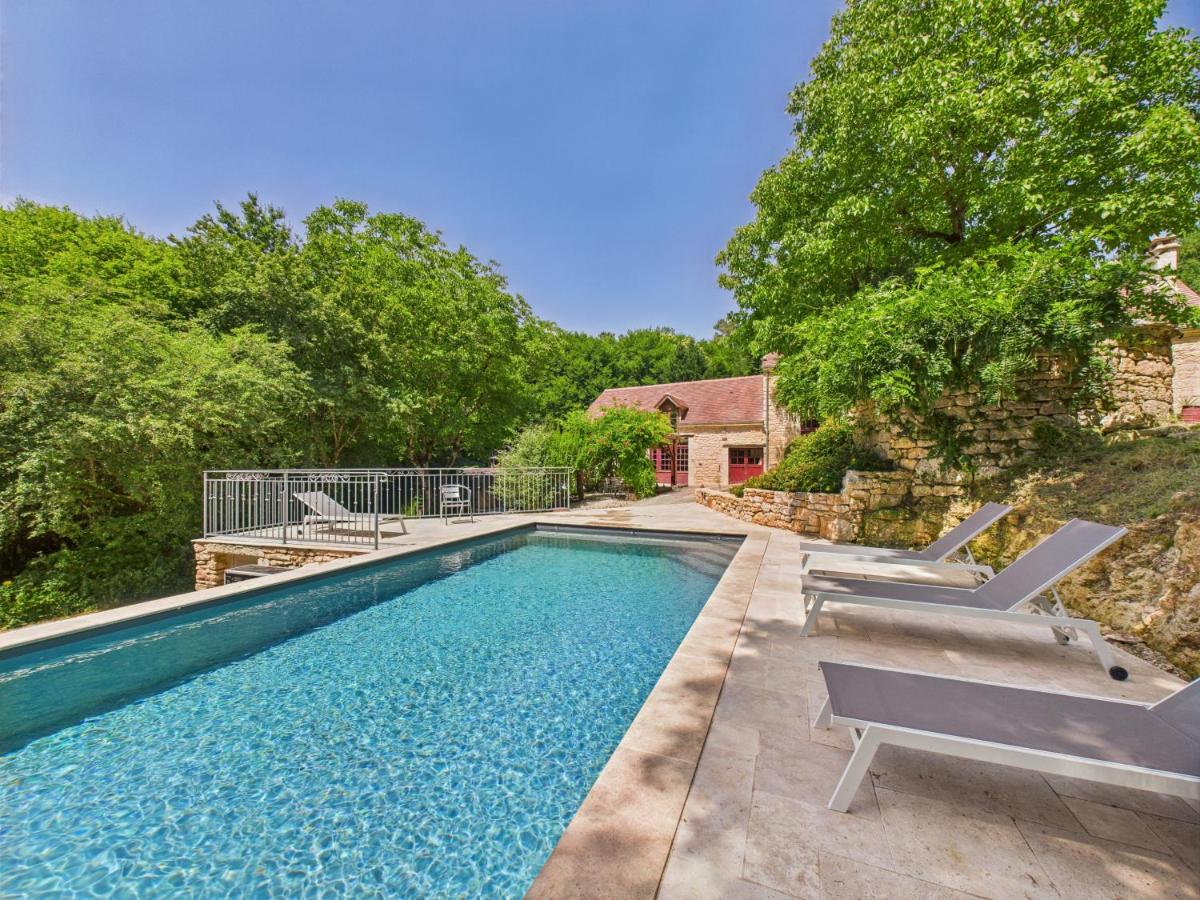 Salignac-Eyvigues, maison pour 7 avec piscine - B&B