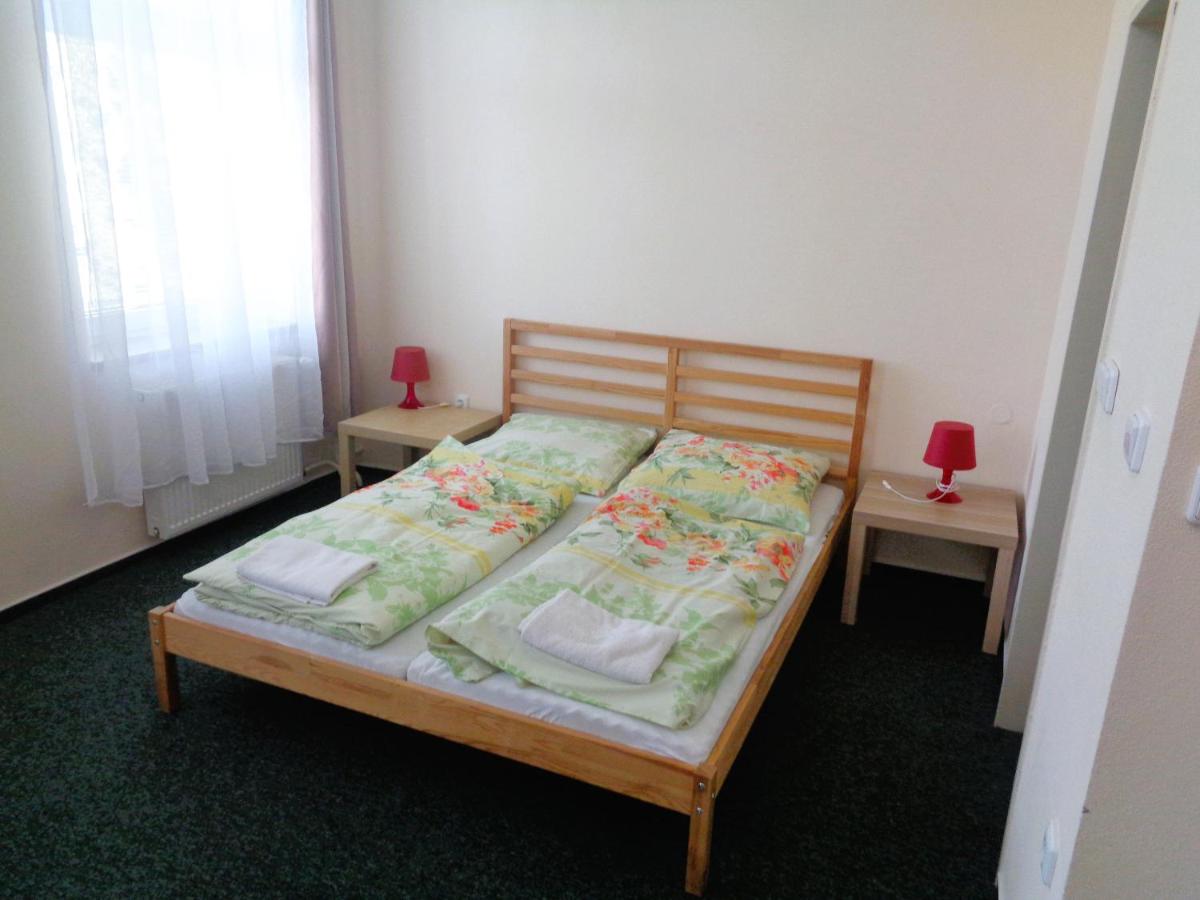 Hotel U Lázní - ubytování pro nenáročné - B&B Ostrožská Nová Ves