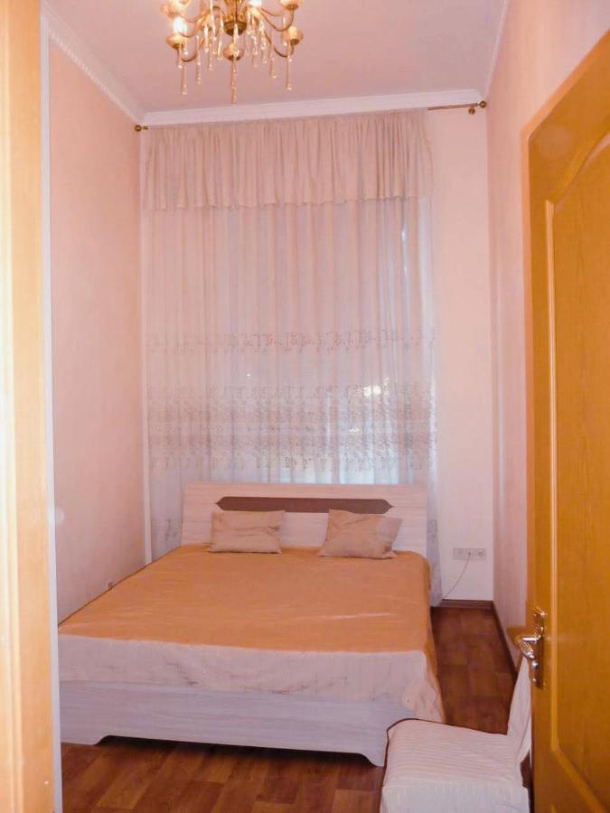 Двухкомнатная квартира,500м и Дерибасовская - Bed and Breakfast Odessa