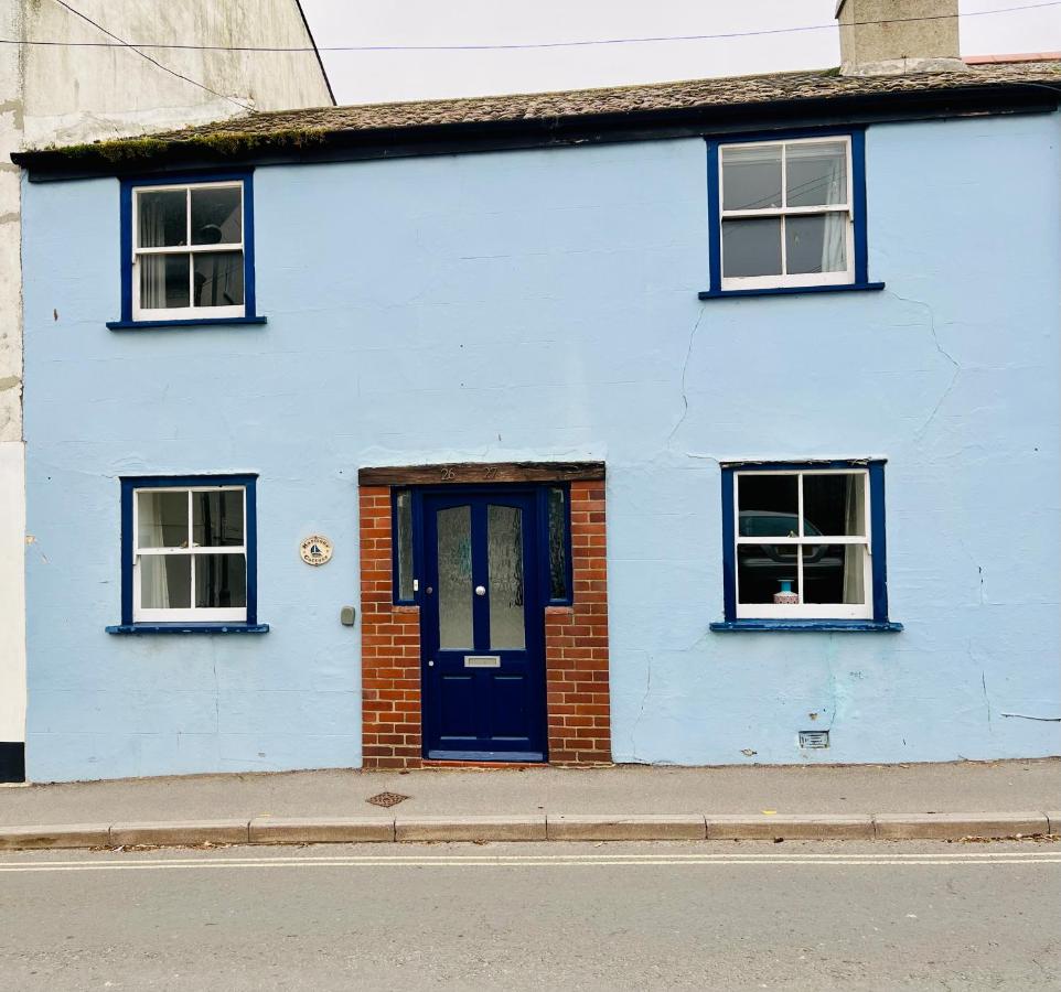 Great Value, Sleeps 6 Beautifully Decorated Cottage in Lyme Regis Great Location,Only a Few Minutes Walk from the Sea ,Beaches , Town and Restaurants - B&B Lyme Regis