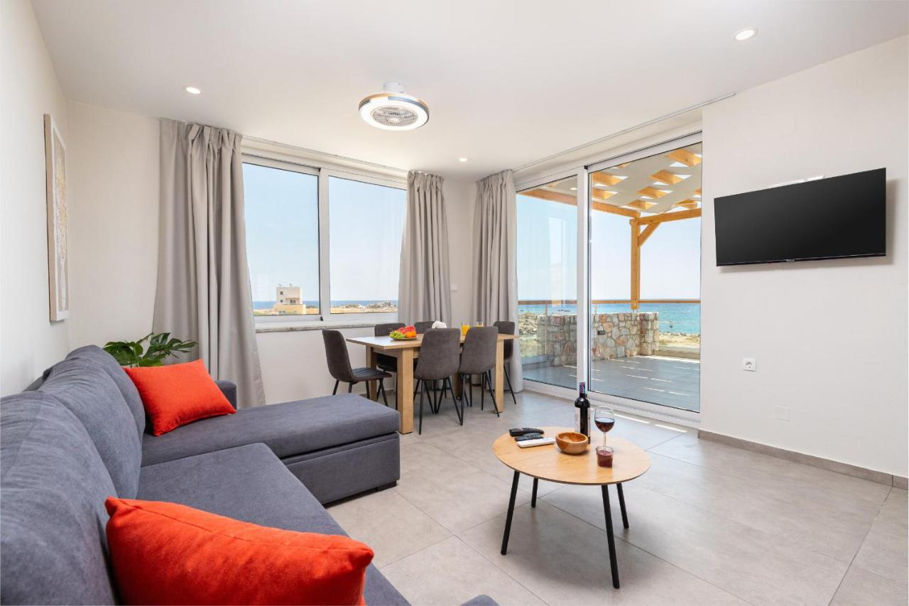 Two-Bedroom Deluxe Apartment with Balcony