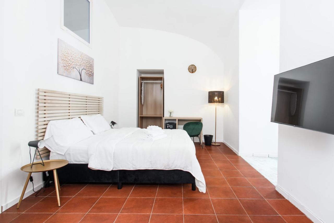 Camera Quadrupla Standard 