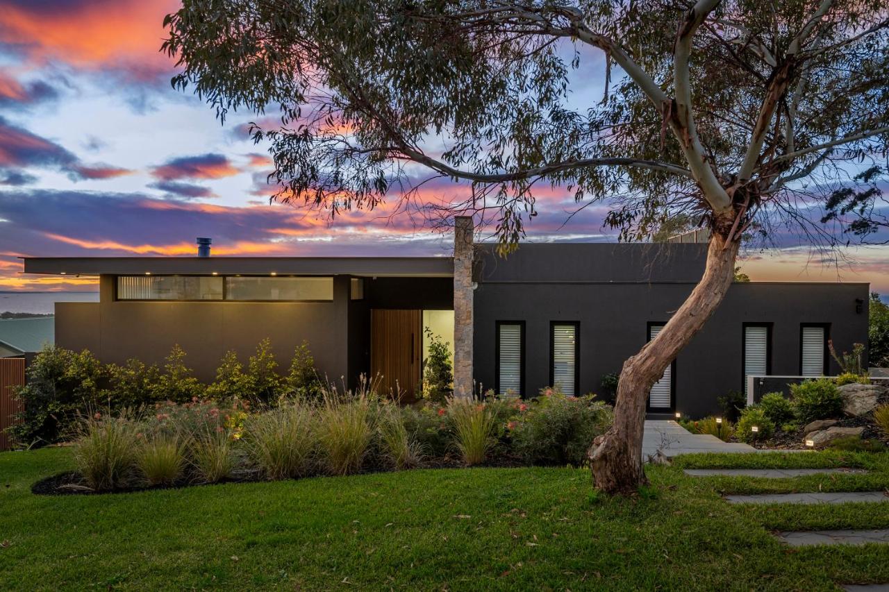 OMG the Views! Your Luxury Bay Retreat Awaits! - B&B