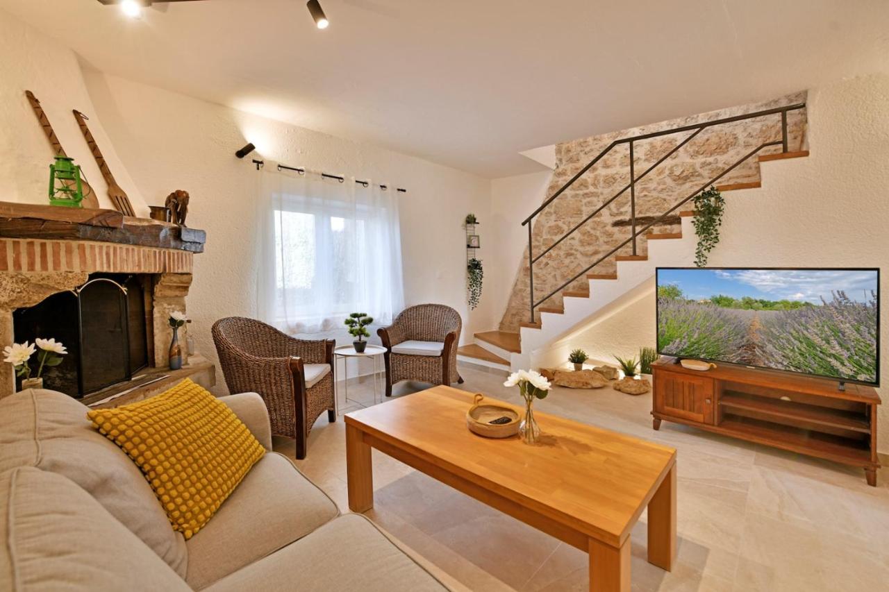 Holiday house Vento with private backyard - B&B Parenzo