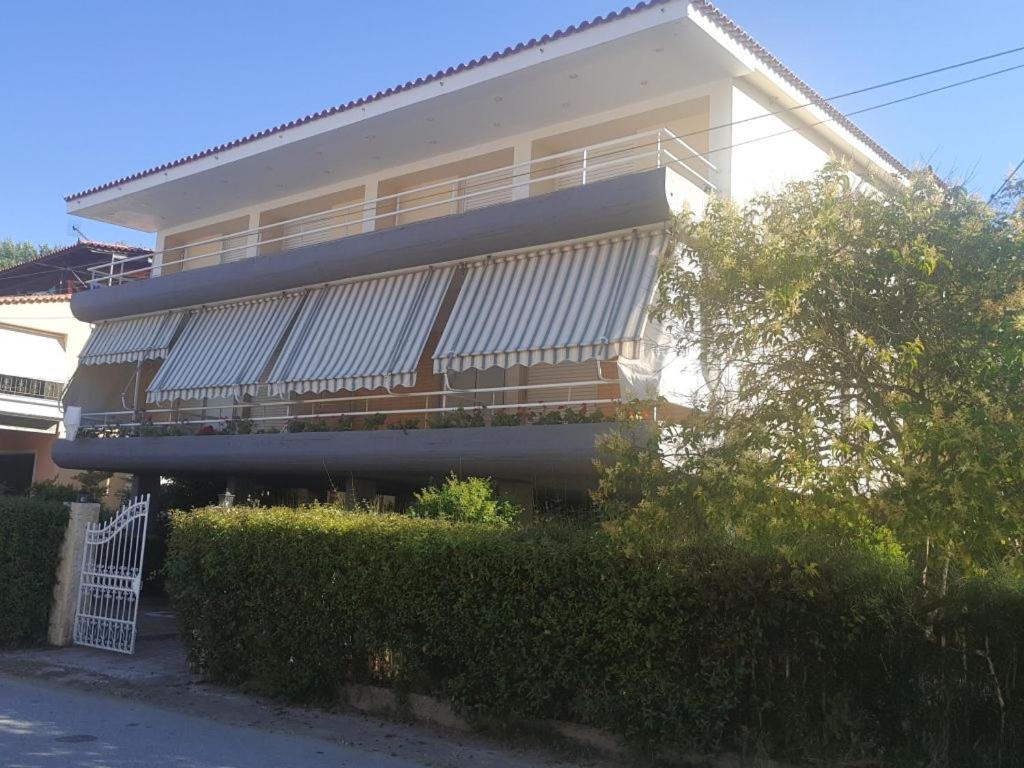Nikos Apartments - B&B