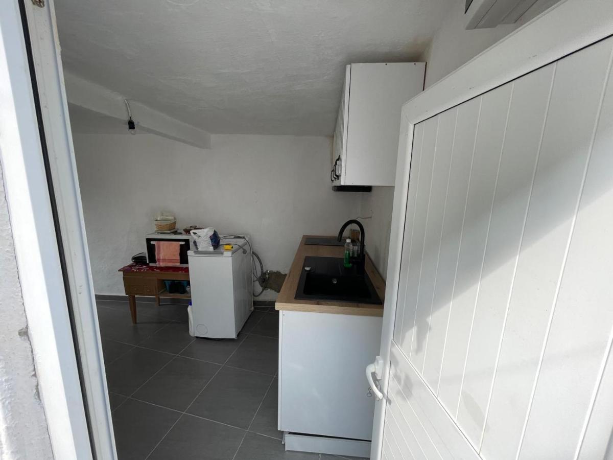 Myra - Bed and Breakfast Himarë