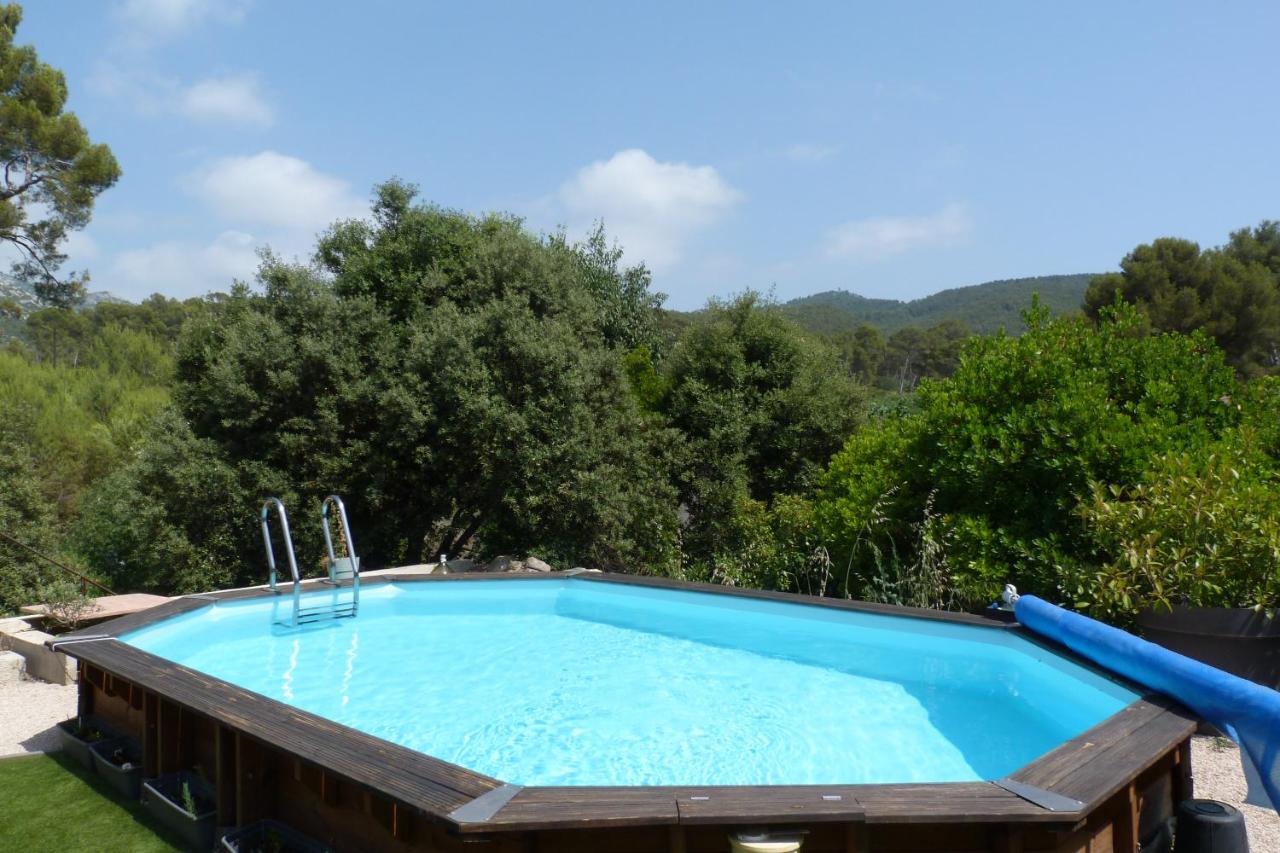Chambre d'hôte, piscine, terrasse, Gémenos - Bed and Breakfast Gémenos