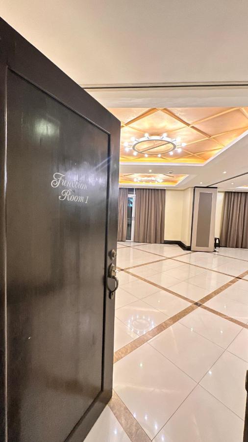 AdahkuMaya Luxury Suites - B&B Manila