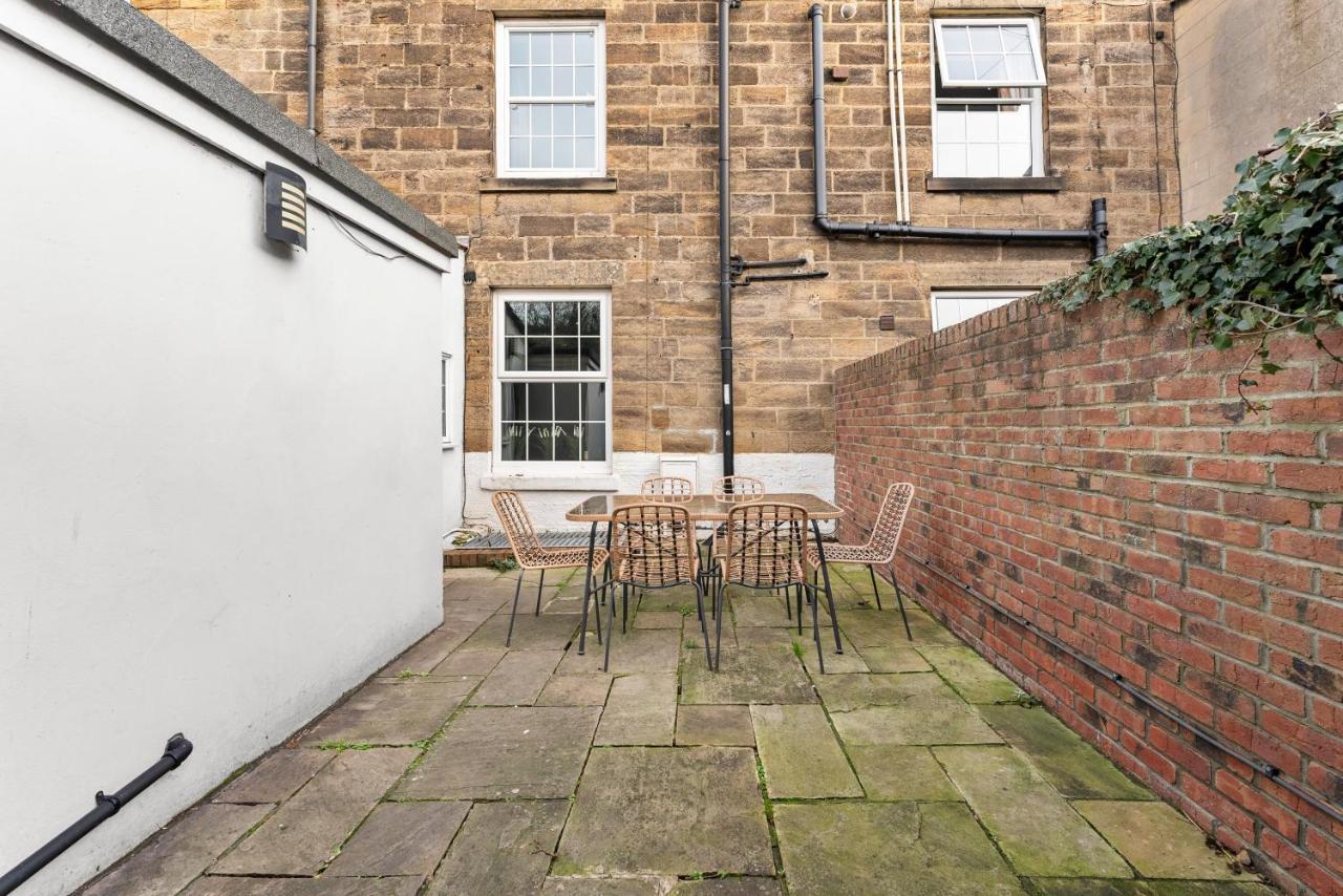 New! - The Most Central and Lux Whitby House - Hot-Tub - Bed and Breakfast Whitby