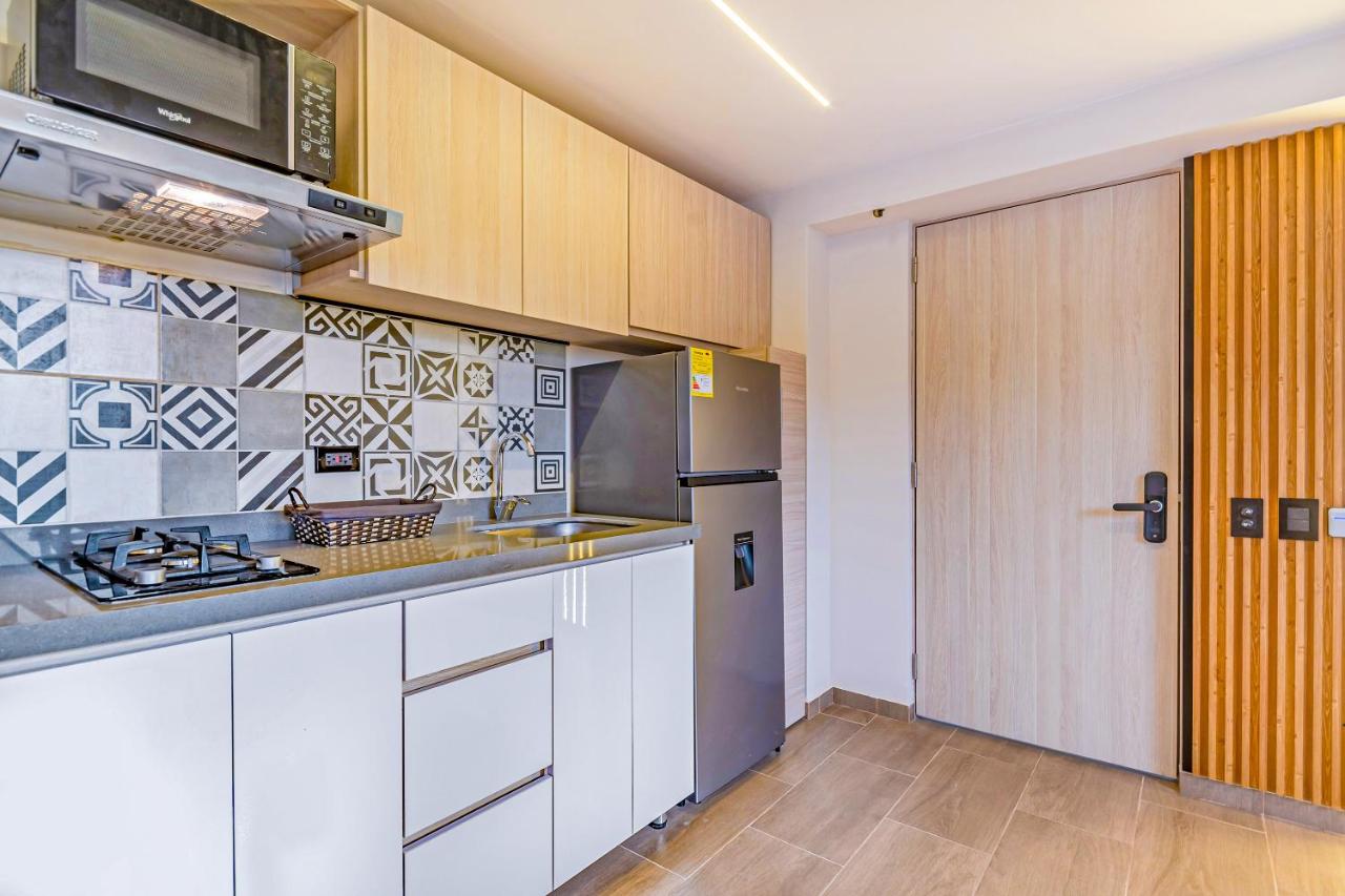 Deluxe One-Bedroom Apartment