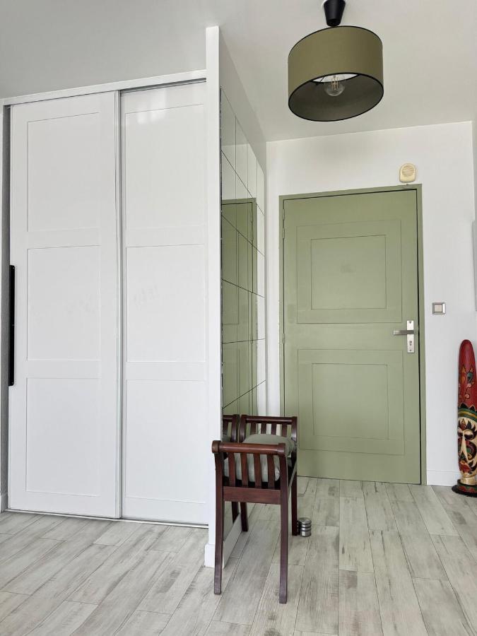 fantastic apartment 75m2 Big pool private parking top location - B&B
