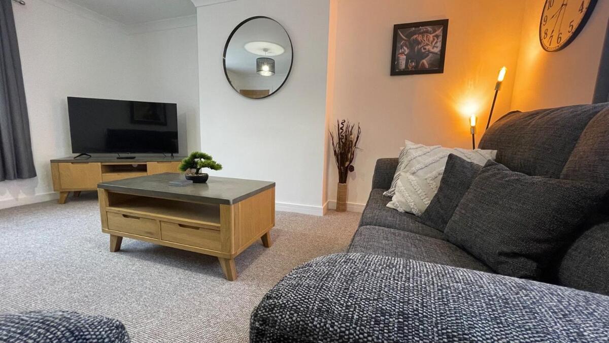The Den - by Caithness Luxury Apartments NC500 - 2 Bedroom holiday home - Sleeps Work teams upto 2 & holiday makers upto 4 - PREFERENTIAL RATES FOR LONG STAY TRADES - CONTACT US - - Chambres d'hôtes Wick