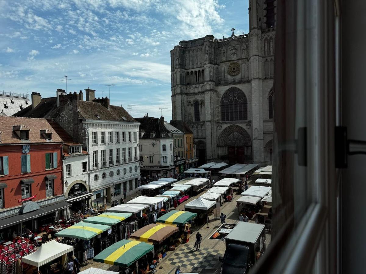 Le Loft - By BEST KEYS - Prestige - Vue Cathédrale - Poutres Apparentes - Baignoire Îlot - Centre Ville - Smart TV - Machine à Café Nespresso - WiFi Illimité - Check-in Autonome - B&B