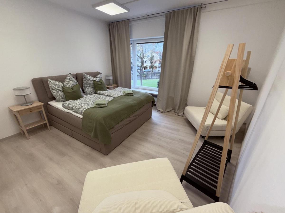 Five-Bedroom Deluxe Apartment