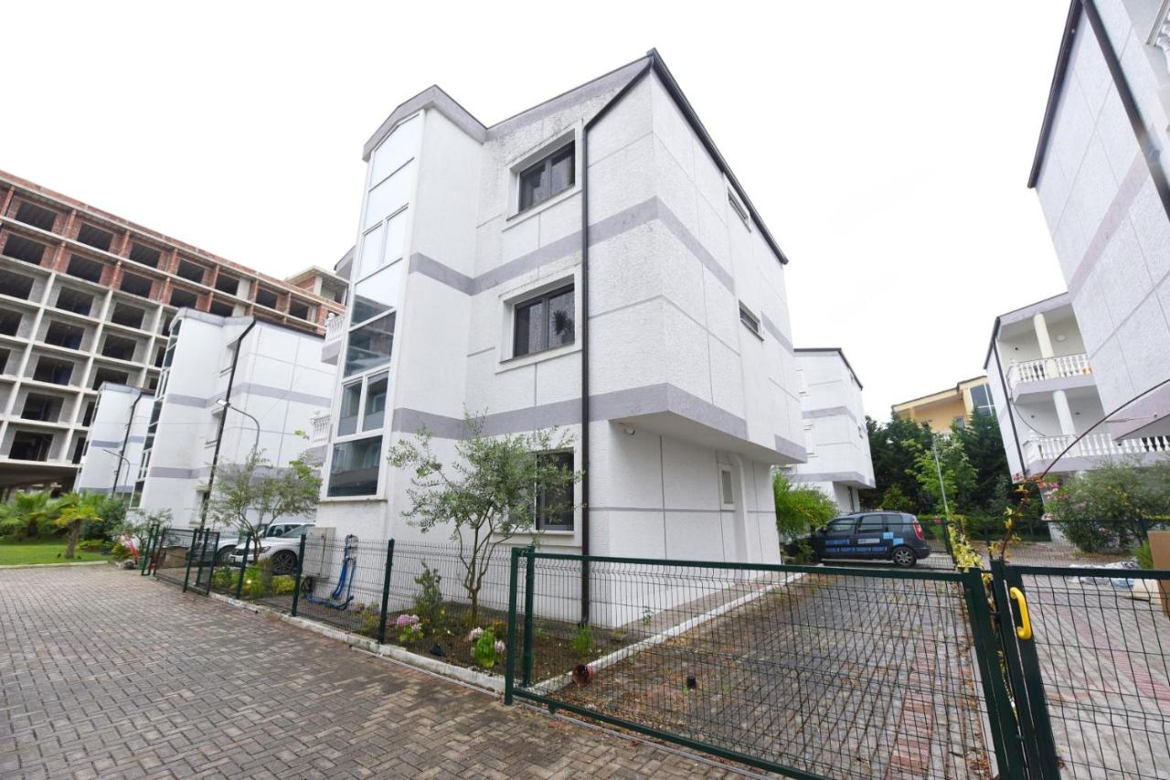 Serenity Villa Apartments - B&B