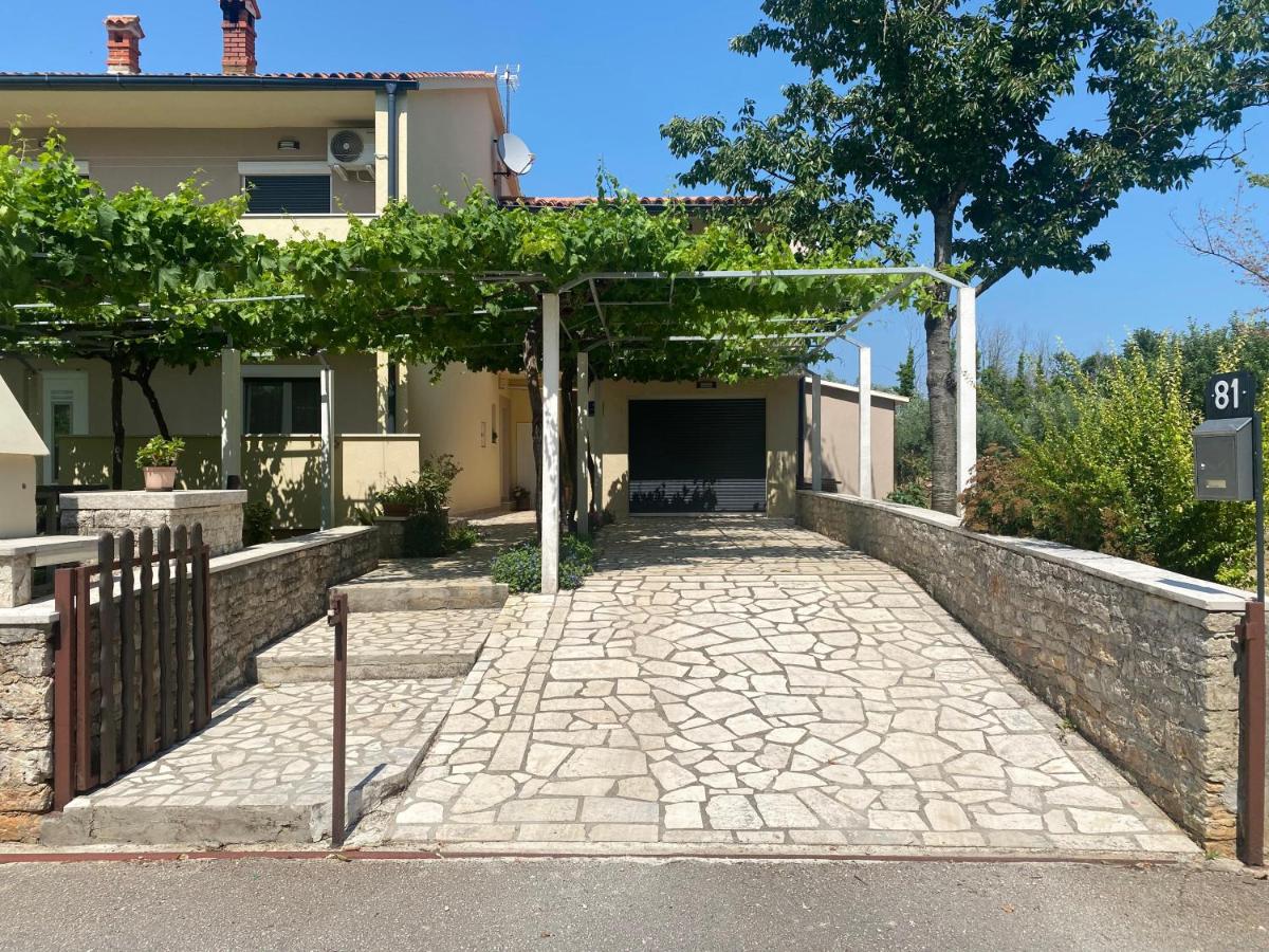 Apartment Dragica - B&B Valbandon