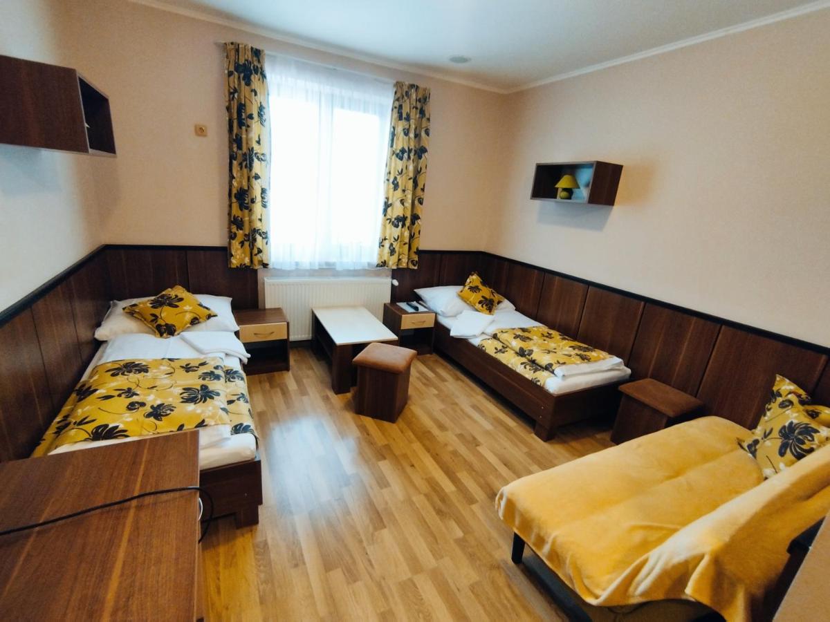 Twin Room with Private Bathroom