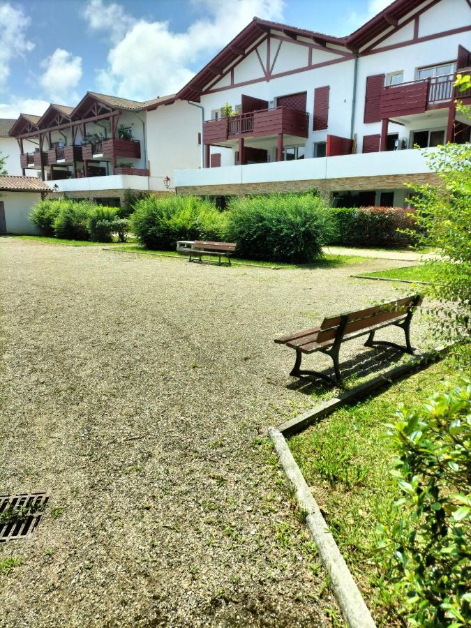 Studio- très calme - Proche Bidart et Guétary " AHETZE" - B&B Ahetze