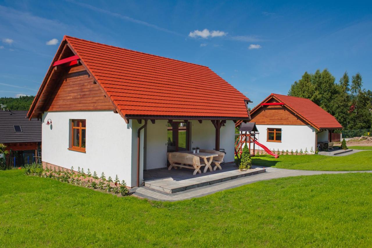 Malinowe Wzgórze domki 60 m2 z balią na wyłączność - Ferienwohnung Krzeszna