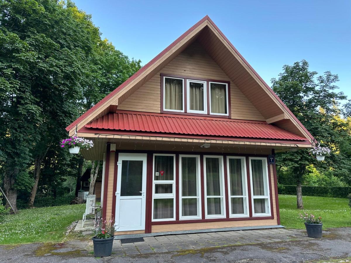 Brīvdienu māja Pūces - B&B