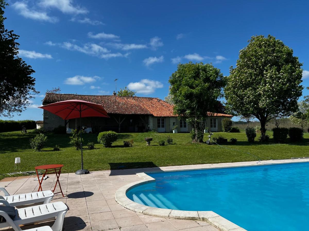 Maison de famille Magitte - charme, nature et piscine privée - B&B