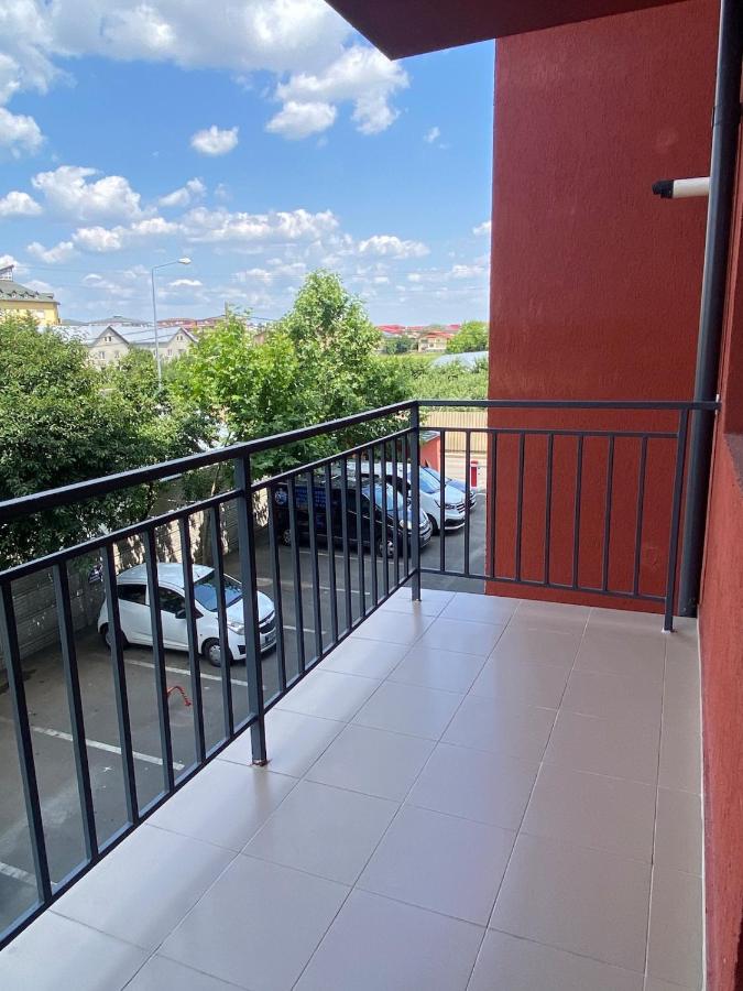 Apartament modern cu balcon - B&B