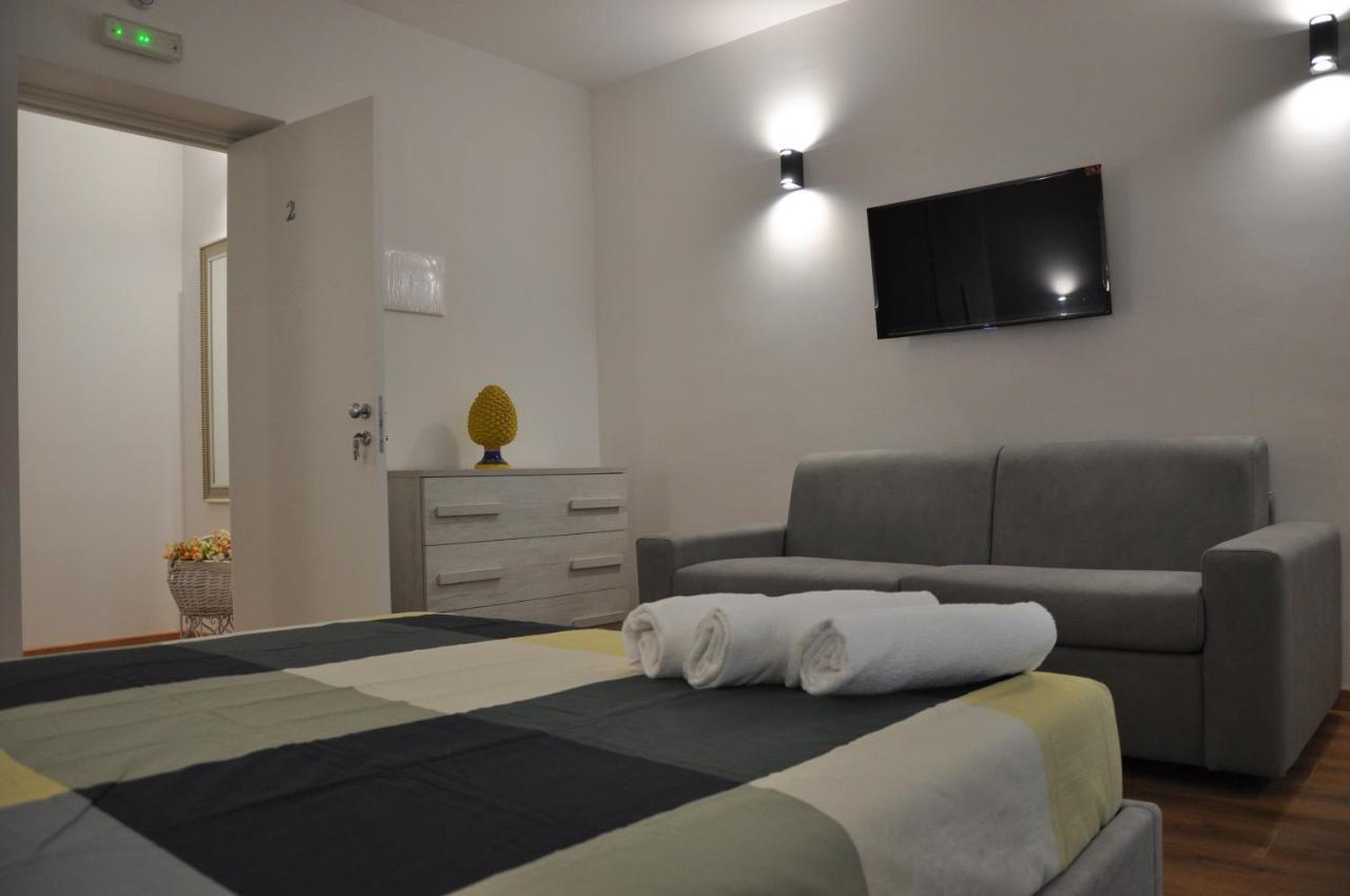 Camera Matrimoniale con Balcone (3 Adulti)