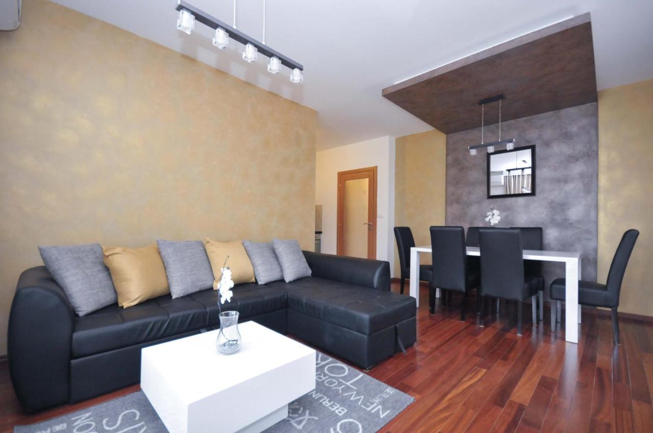 Two-Bedroom Apartment with Balcony and Sea View
