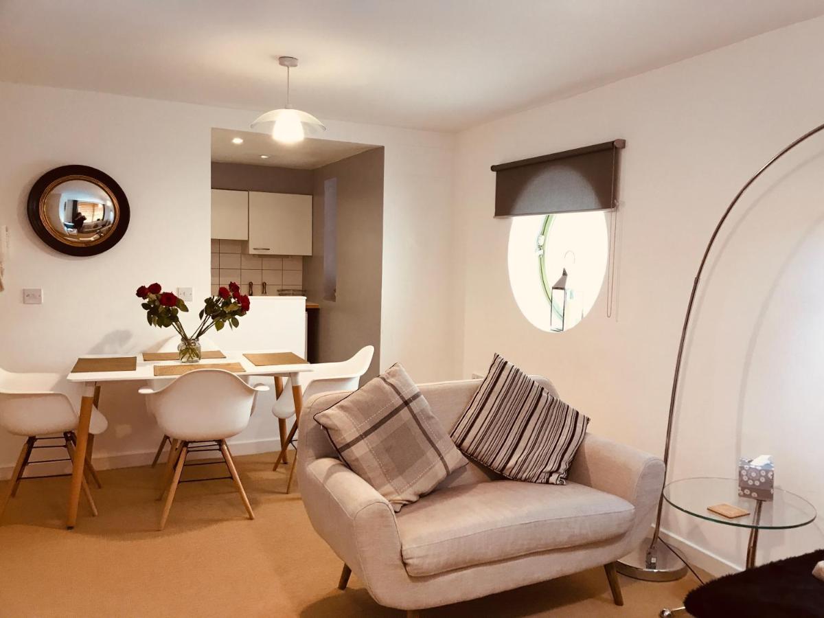 2 bed GF Docklands Apartment - Free Parking for 1 car - Ferienwohnung Liverpool