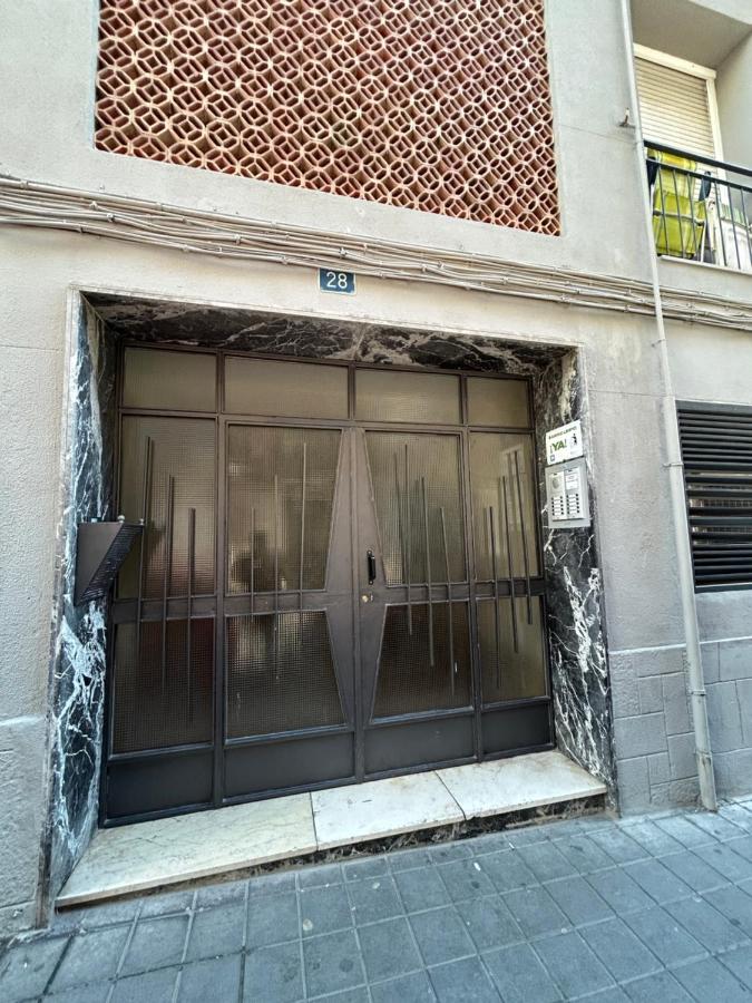 Habitacion privada en piso compartido Plaza de toros Centro Alicante - Chambres d’hôtes Alicante