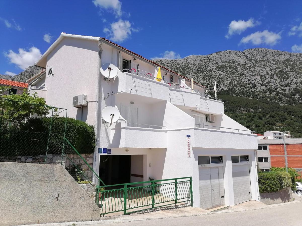 Apartments with parking spaces Igrane, Makarska - 24696 - B&B Igrane