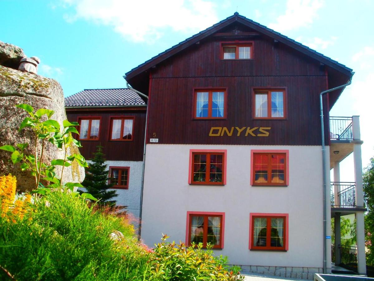 Willa Onyks - Chambres d’hôtes Szklarska Poręba