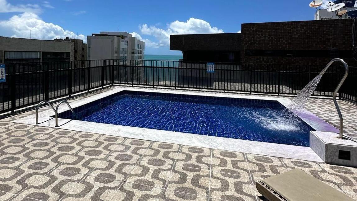 Apto com Piscina, 120m da praia, Ponta Verde Maceió - B&B Maceió
