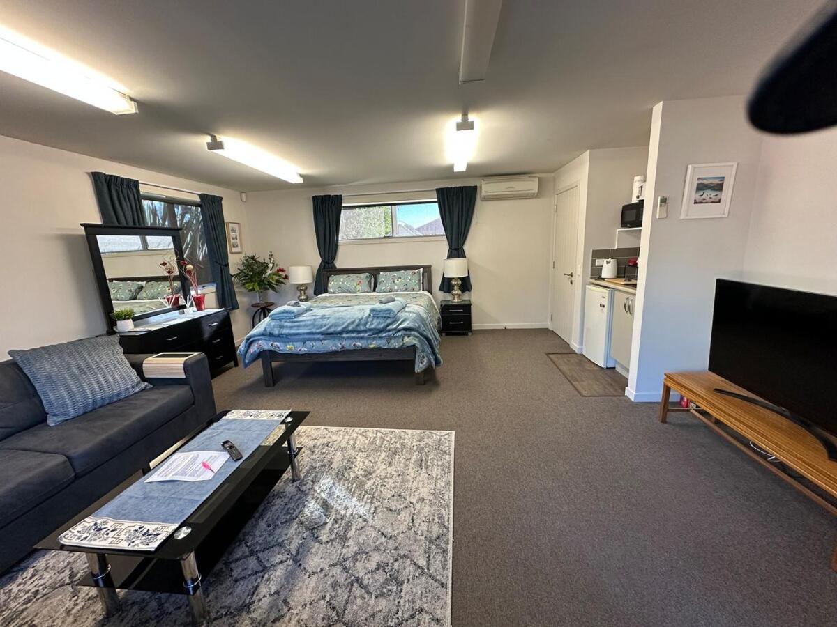 Affordable Spacious Apartment - B&B