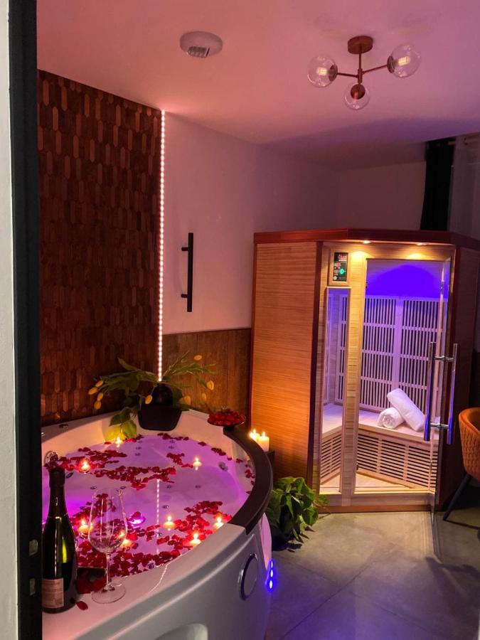Évasion-SPA balneo loveroom - Chambres d’hôtes Bourges