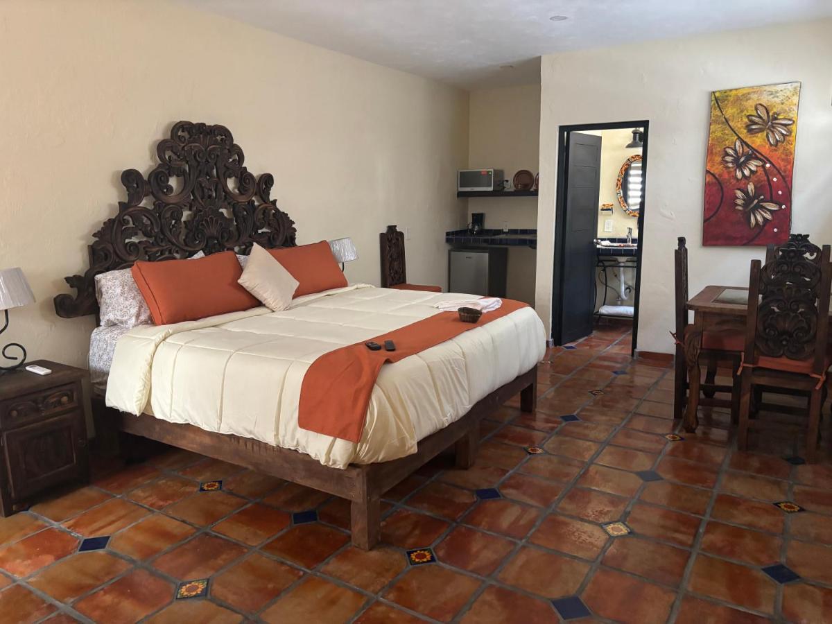 Deluxe King Suite