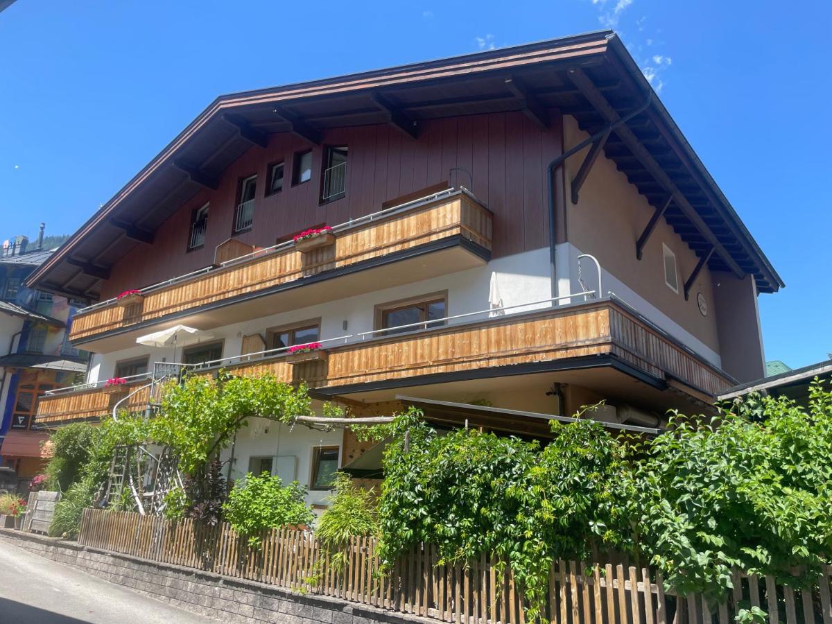 Appartements Rieser - im Herzen von Mayrhofen - sonniger Balkon - 3 Schlafzimmer - Chambres d’hôtes Mayrhofen
