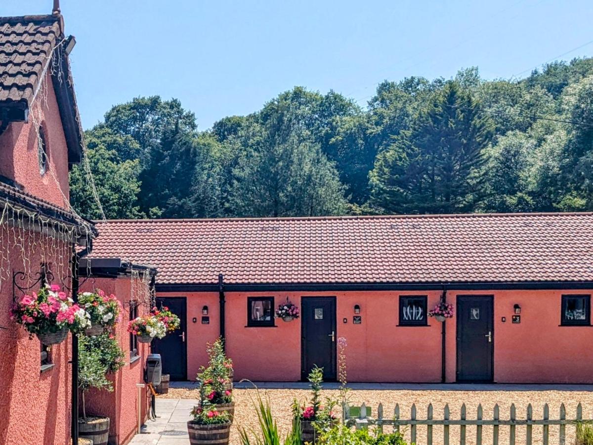 5 Holiday Cottages, close to Bike Park Wales, Pen y Fan, Brecon - B&B