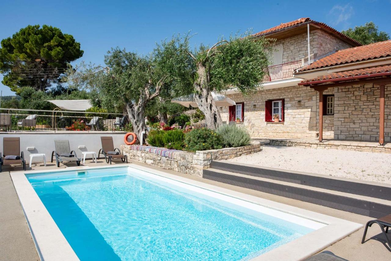 Romanatika House by PaxosRetreats - Chambres d’hôtes Kagkátika