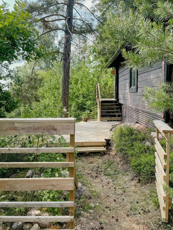 Log Cabin By Göta Canal - B&B
