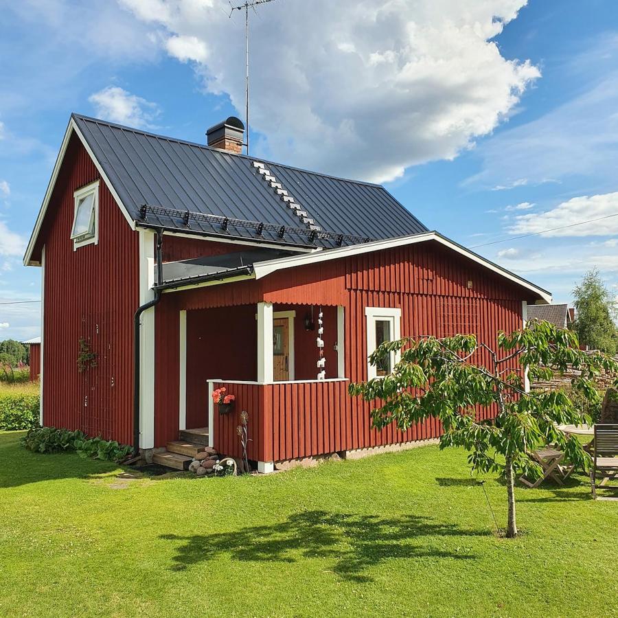 Lilla Huset - mitt i lugnet norr om Mora - B&B
